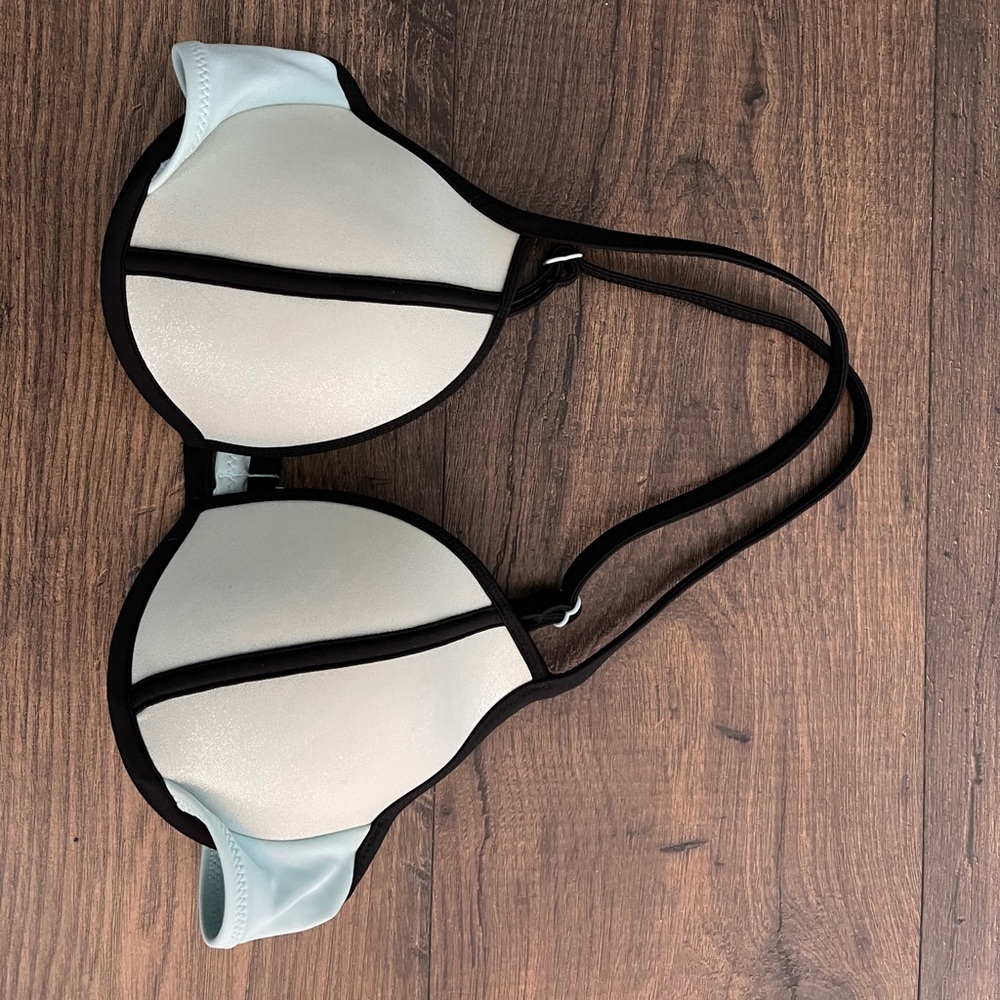 Victoria secret Pink 32c bikini top